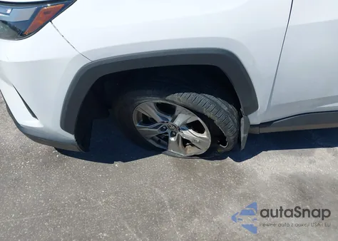 2024 Toyota Rav4 Xle from USA, damaged, VIN 2T3W1RFV4RC265738